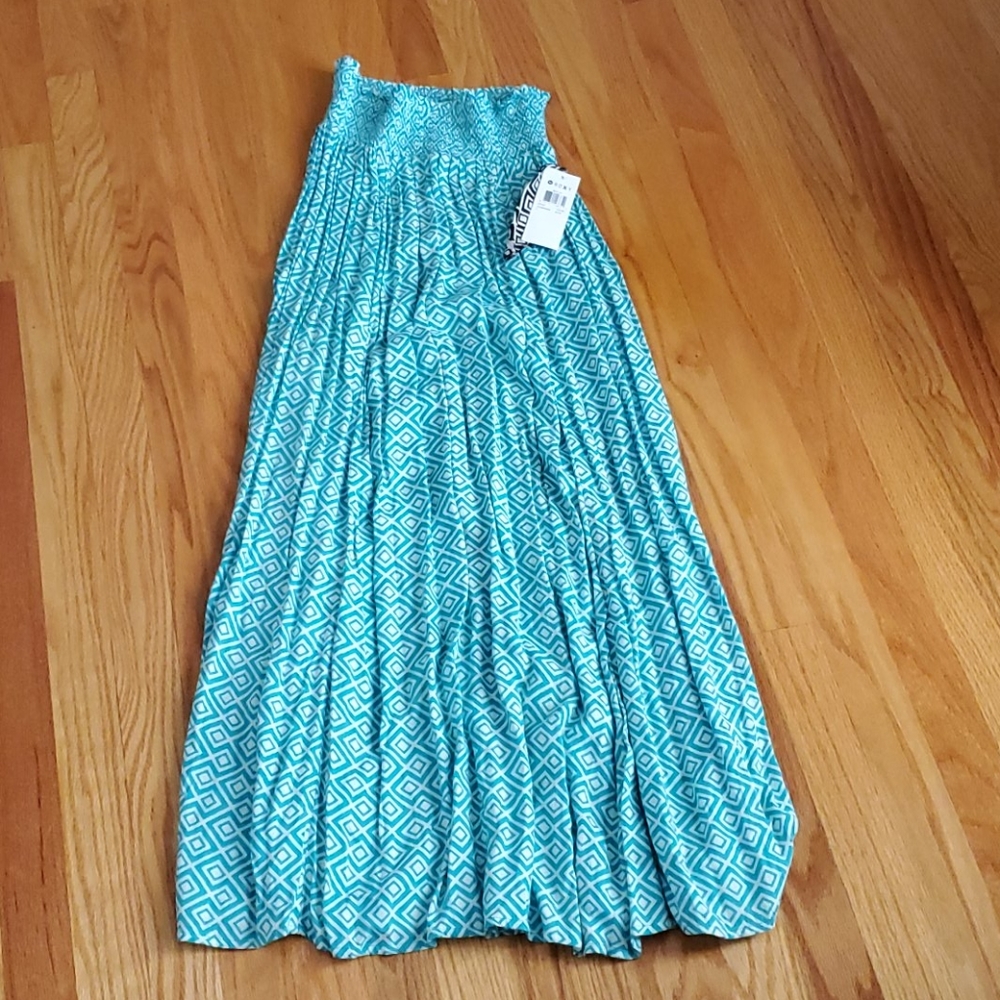 Juniors ROXY turquoise & cream patter. Never worn